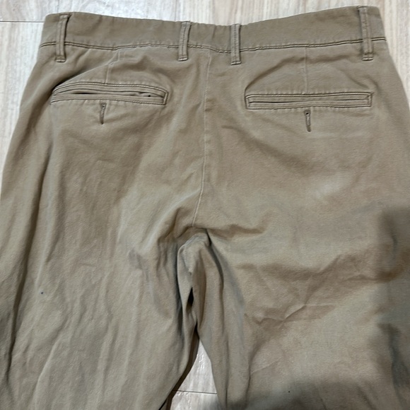 Athletic fit khaki chinos size 32x32 - Picture 5 of 5
